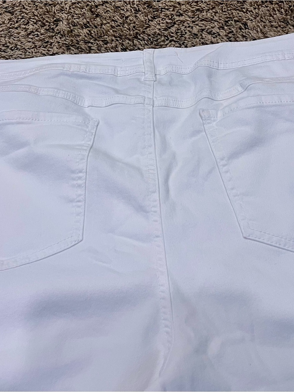 C Denim The Curvy Jean White Distressed Capri Jeans Women’s 22W Plus Size NWT - Picture 6 of 7